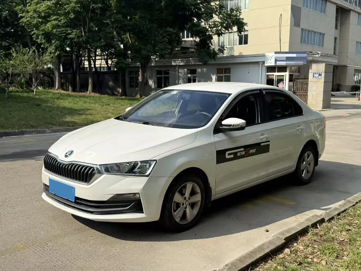 2020 Skoda Rapid 1.5L 112HP L4 6AT 2020 Skoda Rapid 1.5L 112HP L4 6AT
