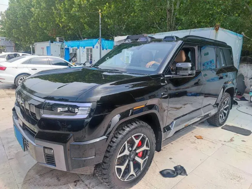 2025 FangChengBao Bao 8 2.0T 245HP L4 E-CVT PHEV 36.8KWH