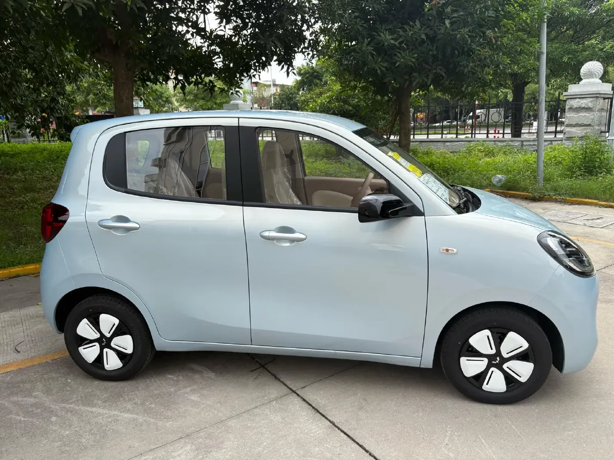 2025 WuLing HongGuang MINI EV BEV 16.2KWH,autocango,china used car exporter,china ev exporter,chinese used car exporter,chinese used ev exporter