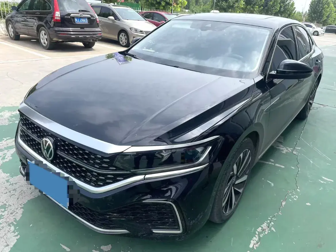 2022 Volkswagen Passat 2.0T 186HP L4 7DCT