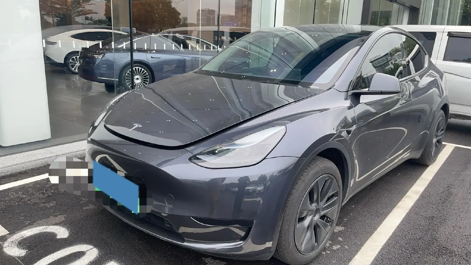 2024 Tesla Model Y BEV 60KWH