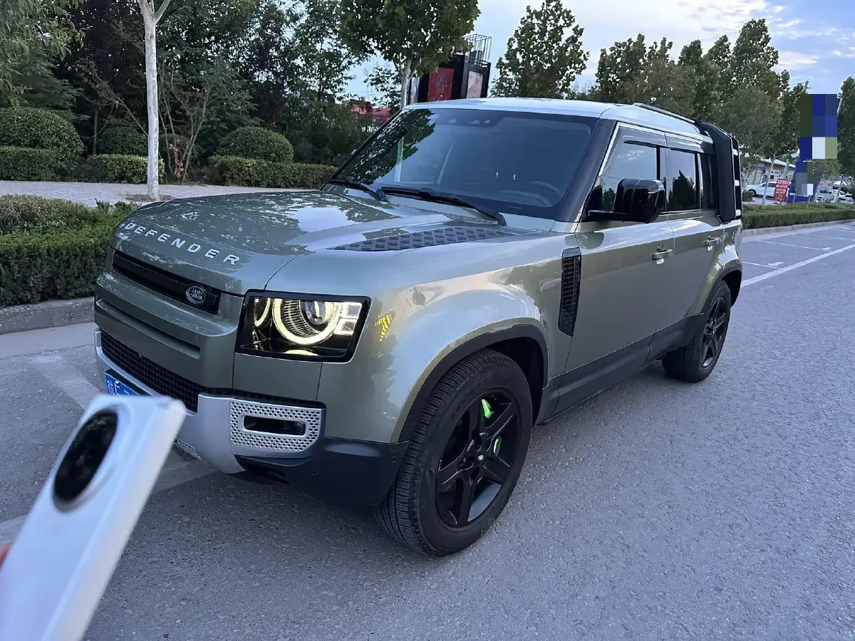 2020 Land Rover Defender 3.0T 400HP L6 8AT