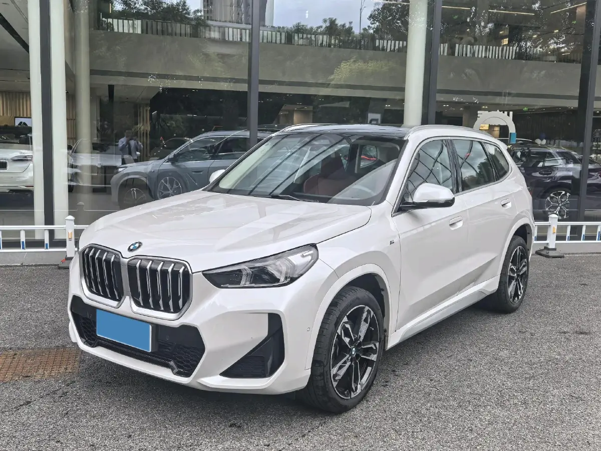 2023 BMW X1 2.0T 204HP L4 7DCT