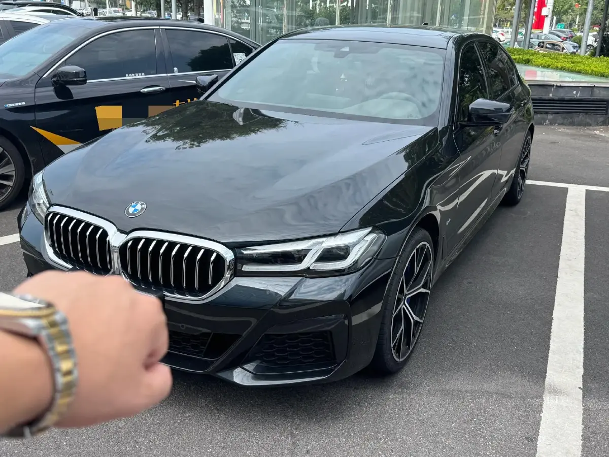 2023 BMW 5 Series 2.0T 245HP L4 8AT