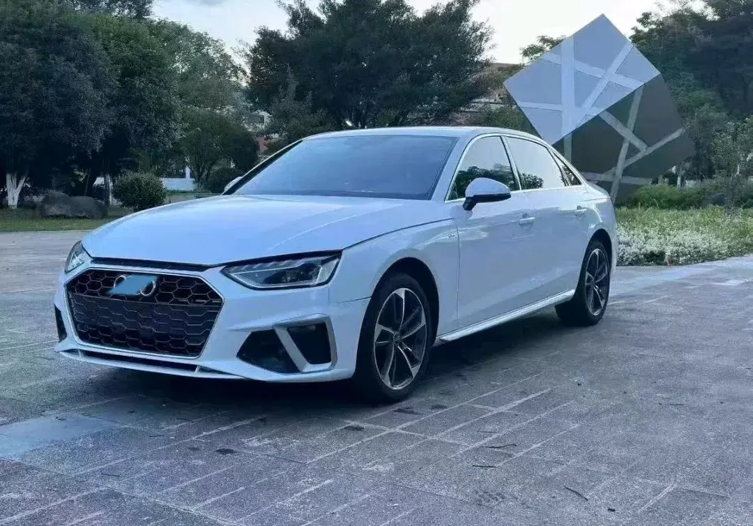 2021 Audi A4L 2.0T 190HP L4 7DCT