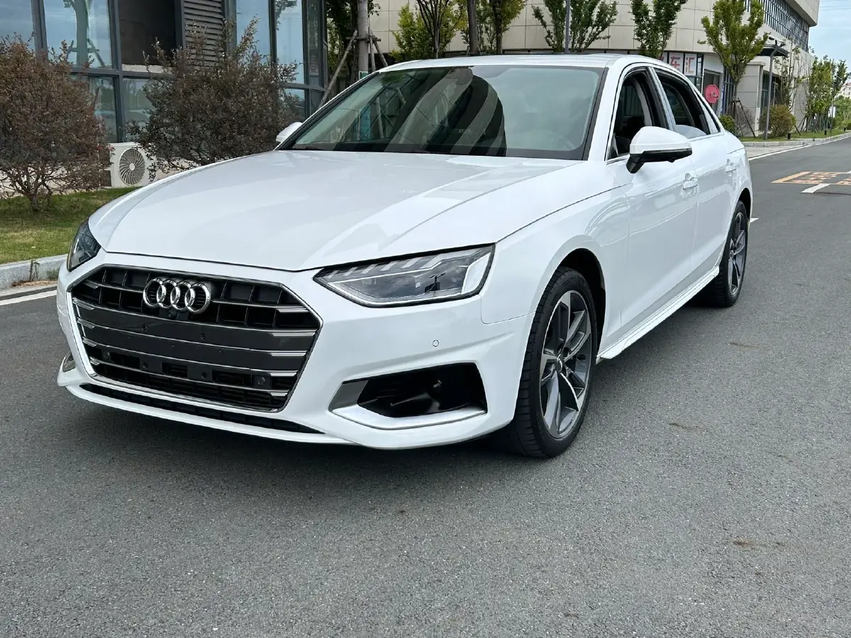 2020 Audi A4L 2.0T 190HP L4 7DCT