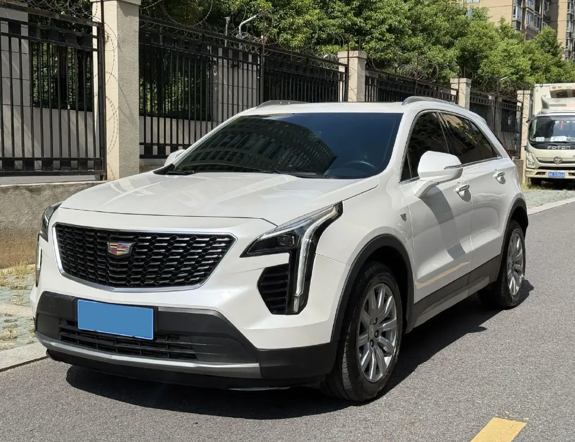 2022 Cadillac XT4 2.0T 237HP L4 9AT
