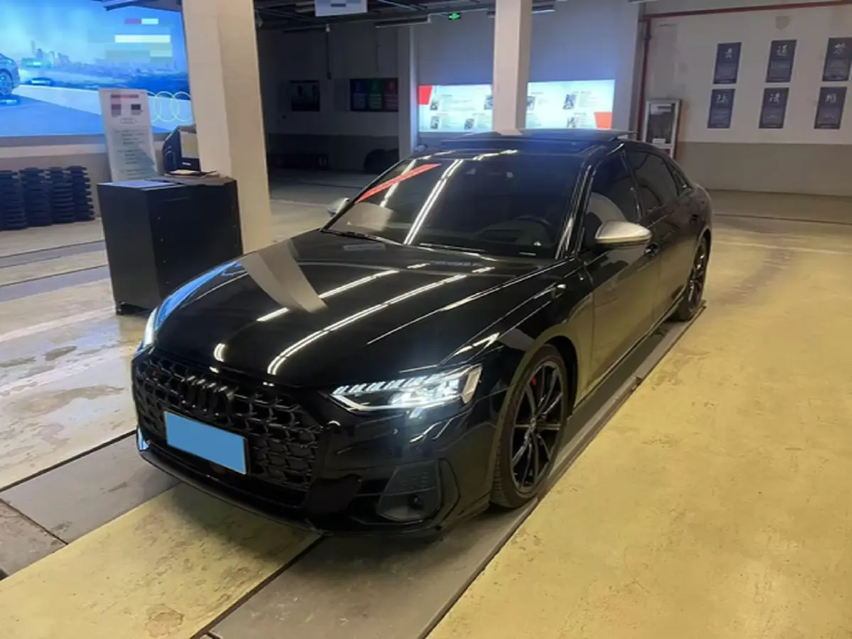 2022 Audi S8 4.0T 571HP V8 8AT