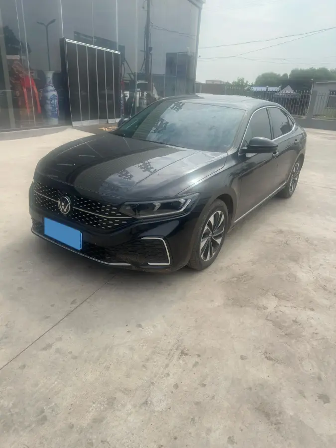 2022 Volkswagen Passat 2.0T 186HP L4 7DCT