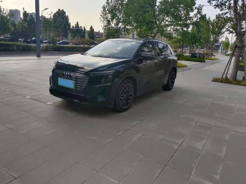 2022 Audi Q5 e-tron BEV 83.4KWH