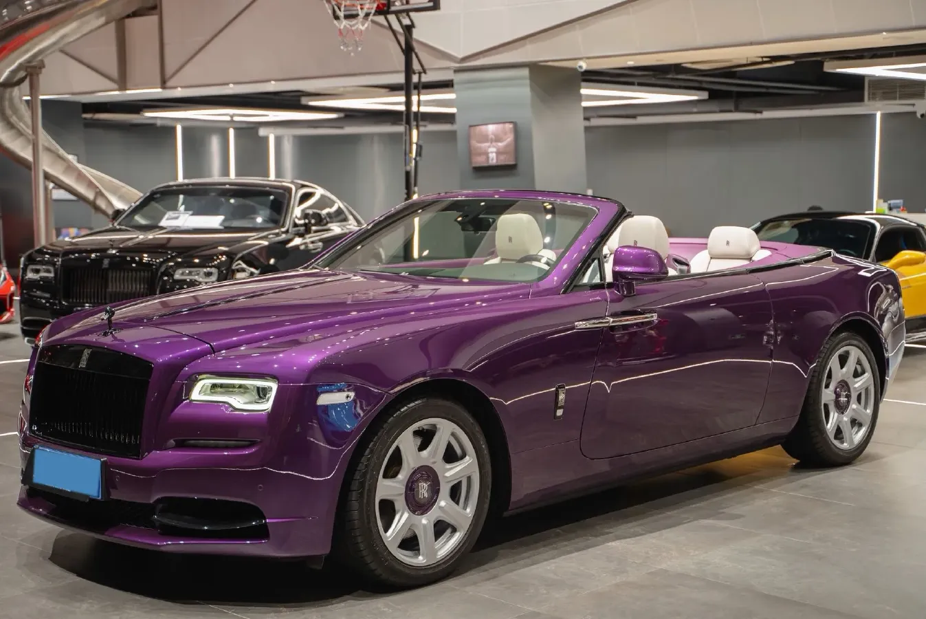 2018 Rolls-Royce Dawn 6.6T 571HP V12 8AT,autocango,china used car exporter,china ev exporter,chinese used car exporter,chinese used ev exporter