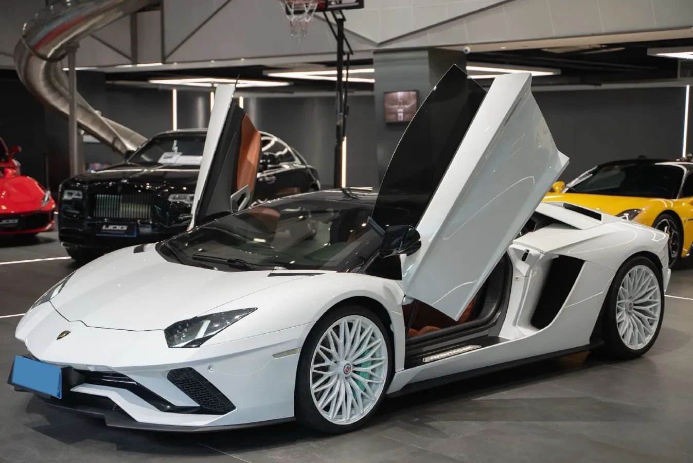 2017 Lamborghini Aventador 6.5L 740HP V12 7ISR,autocango,china used car exporter,china ev exporter,chinese used car exporter,chinese used ev exporter