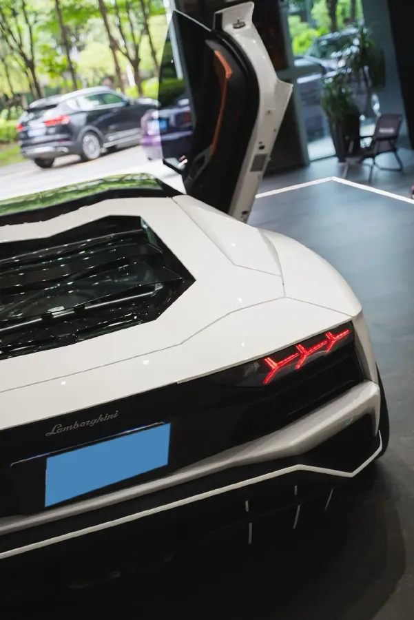 2017 Lamborghini Aventador 6.5L 740HP V12 7ISR,autocango,china used car exporter,china ev exporter,chinese used car exporter,chinese used ev exporter