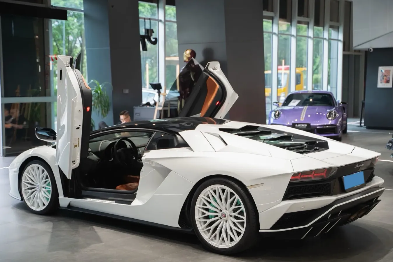 2017 Lamborghini Aventador 6.5L 740HP V12 7ISR,autocango,china used car exporter,china ev exporter,chinese used car exporter,chinese used ev exporter