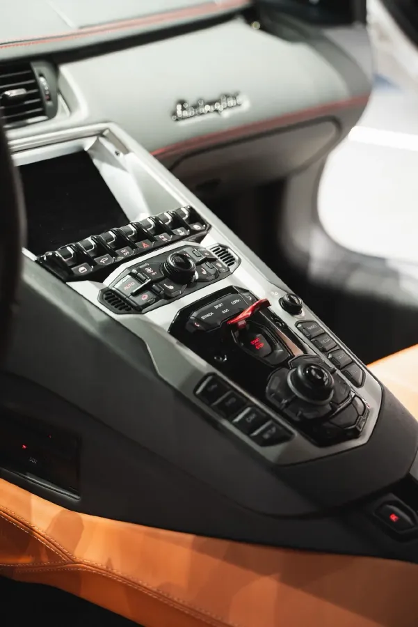 2017 Lamborghini Aventador 6.5L 740HP V12 7ISR,autocango,china used car exporter,china ev exporter,chinese used car exporter,chinese used ev exporter