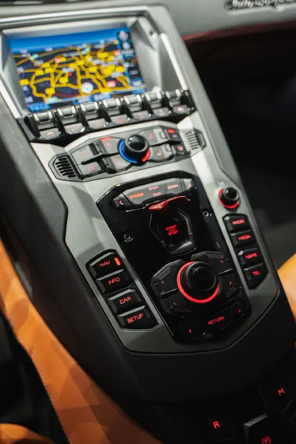 2017 Lamborghini Aventador 6.5L 740HP V12 7ISR,autocango,china used car exporter,china ev exporter,chinese used car exporter,chinese used ev exporter