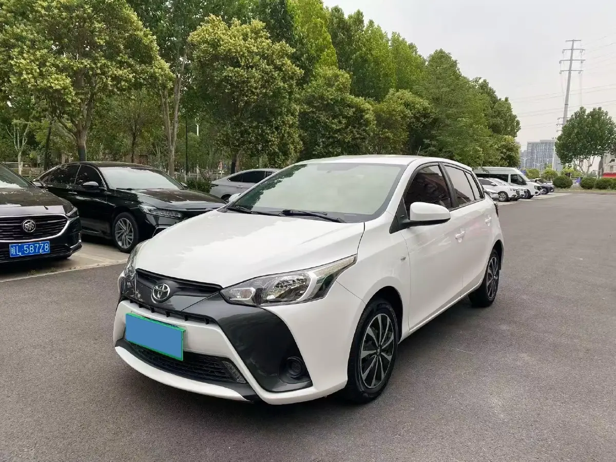 2016 Toyota Yaris L 1.5L 107HP L4 CVT