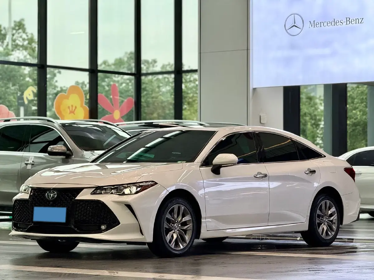 2019 Toyota Avalon 2.5L 209HP L4 8AT