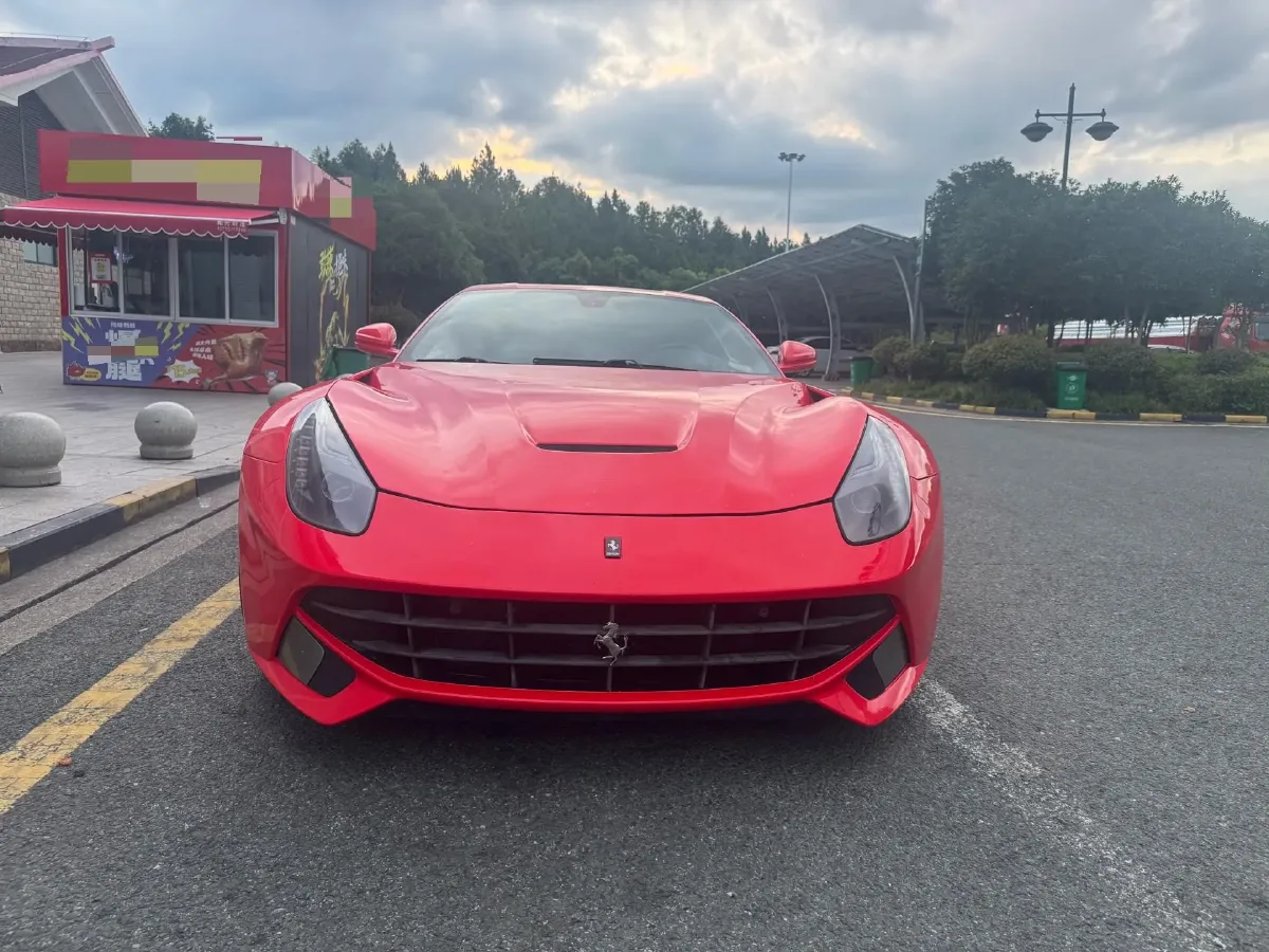 2013 Ferrari F12 berlinetta 6.3L 741HP V12 7DCT,autocango,china used car exporter,china ev exporter,chinese used car exporter,chinese used ev exporter
