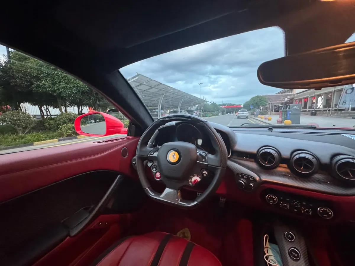 2013 Ferrari F12 berlinetta 6.3L 741HP V12 7DCT,autocango,china used car exporter,china ev exporter,chinese used car exporter,chinese used ev exporter