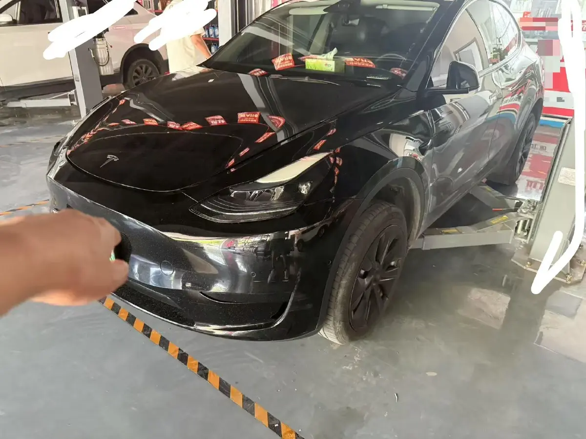 2022 Tesla Model Y BEV 60KWH