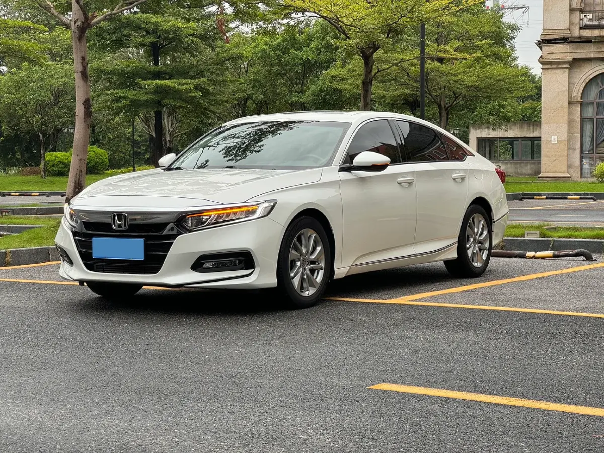 2018 Honda Accord 1.5T 194HP L4 CVT