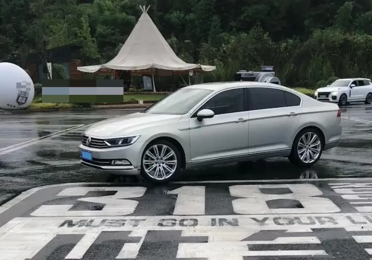 2019 Volkswagen Magotan 2.0T 220HP L4 7DCT