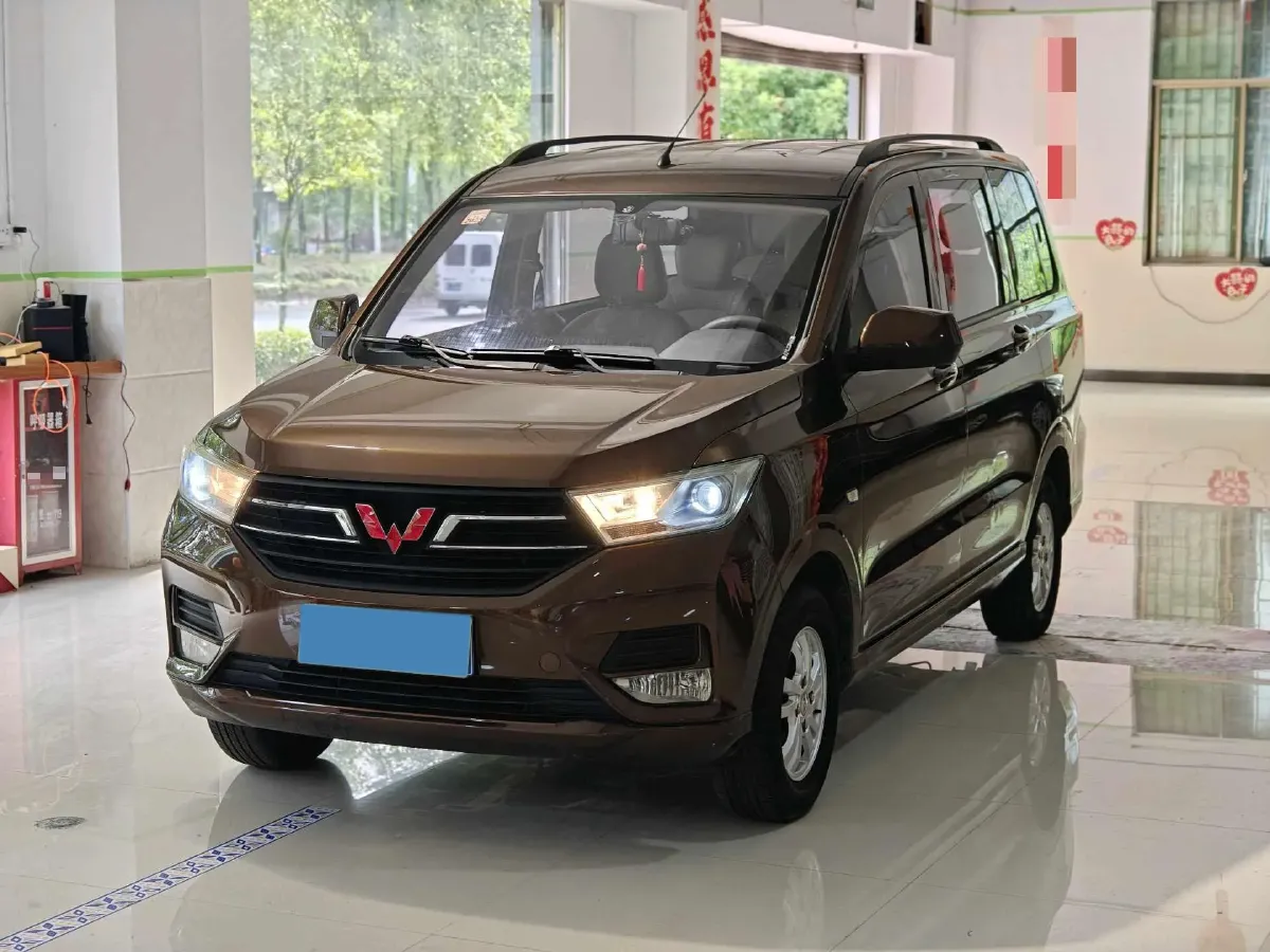 2019 WuLing HongGuang Plus 1.5T 147HP L4 6MT,autocango,china used car exporter,china ev exporter,chinese used car exporter,chinese used ev exporter