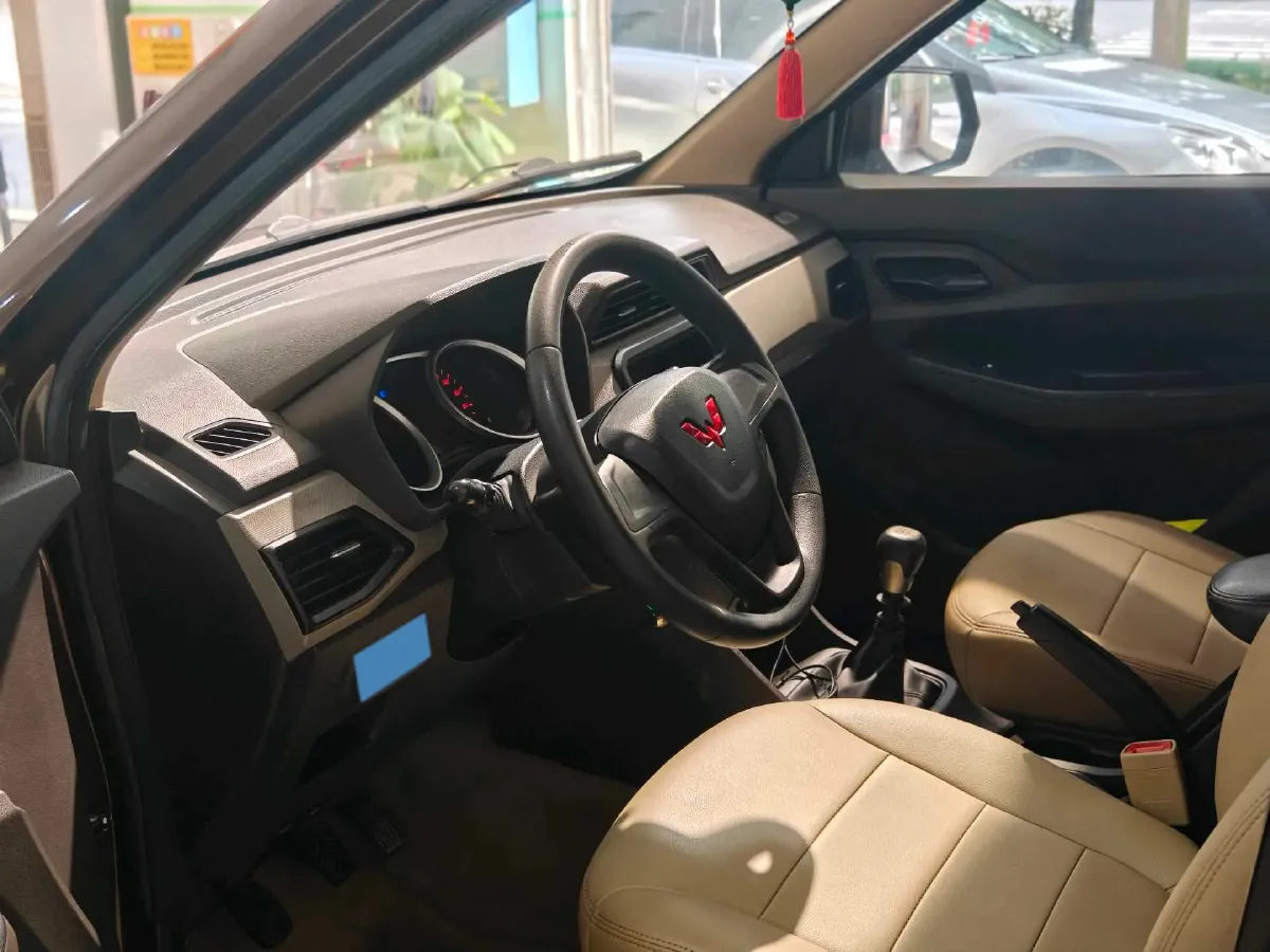 2019 WuLing HongGuang Plus 1.5T 147HP L4 6MT,autocango,china used car exporter,china ev exporter,chinese used car exporter,chinese used ev exporter