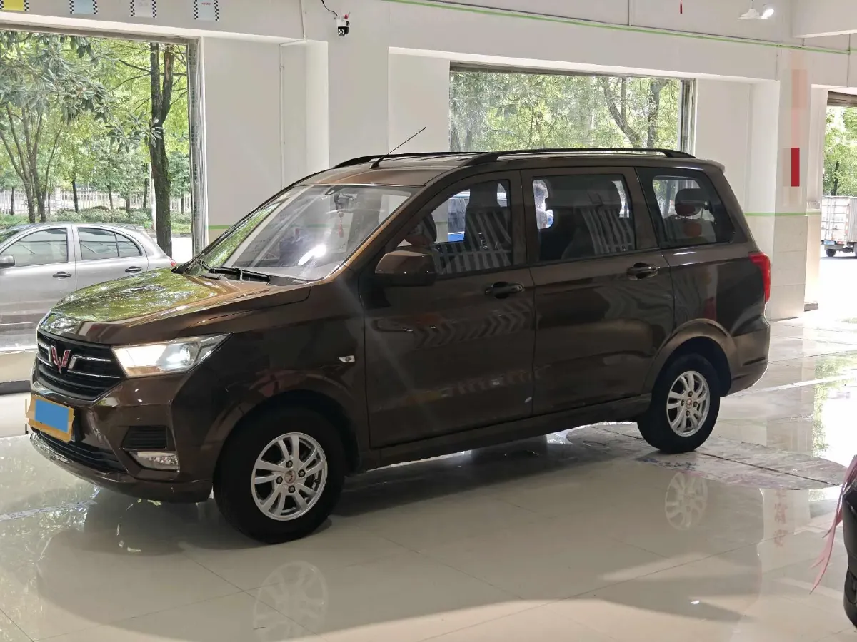 2019 WuLing HongGuang Plus 1.5T 147HP L4 6MT,autocango,china used car exporter,china ev exporter,chinese used car exporter,chinese used ev exporter