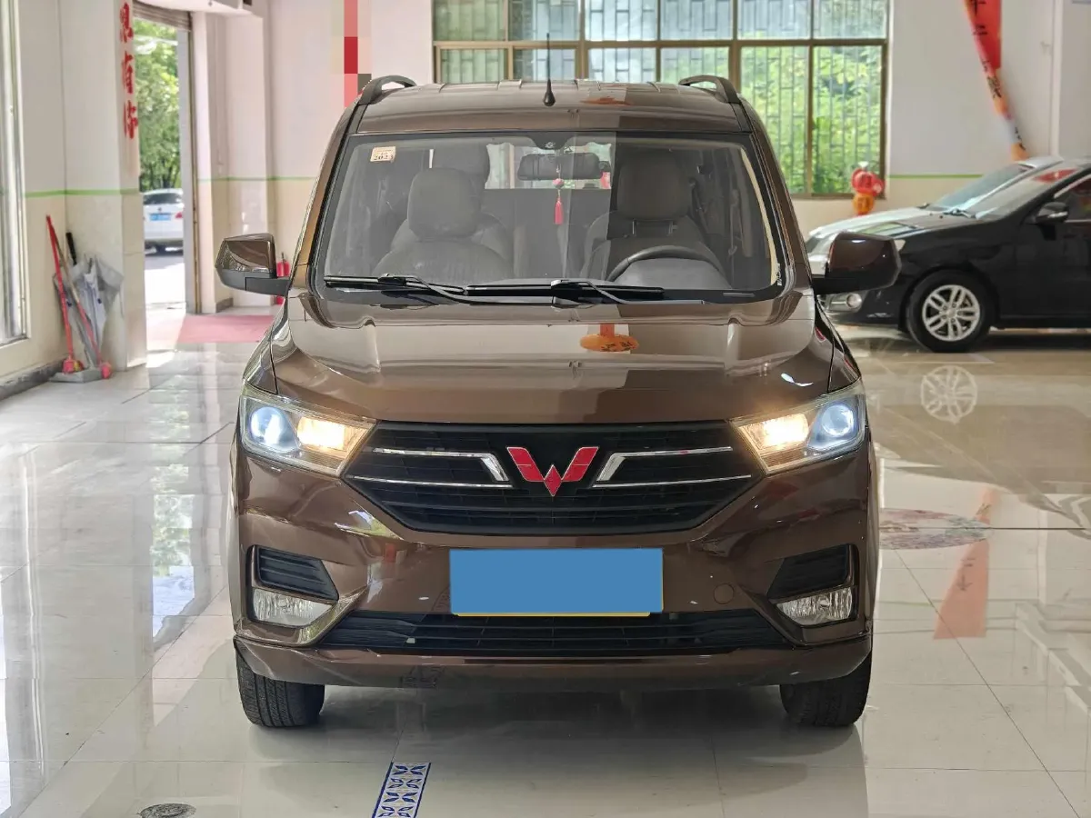 2019 WuLing HongGuang Plus 1.5T 147HP L4 6MT,autocango,china used car exporter,china ev exporter,chinese used car exporter,chinese used ev exporter