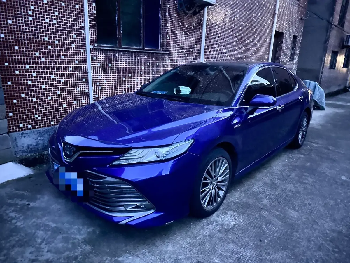 2018 Toyota Camry 2.5L 178HP L4 E-CVT Hybrid