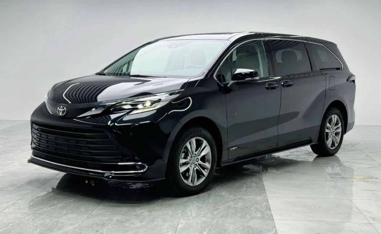 2024 Toyota Sienna 2.5L 189HP L4 E-CVT Hybrid