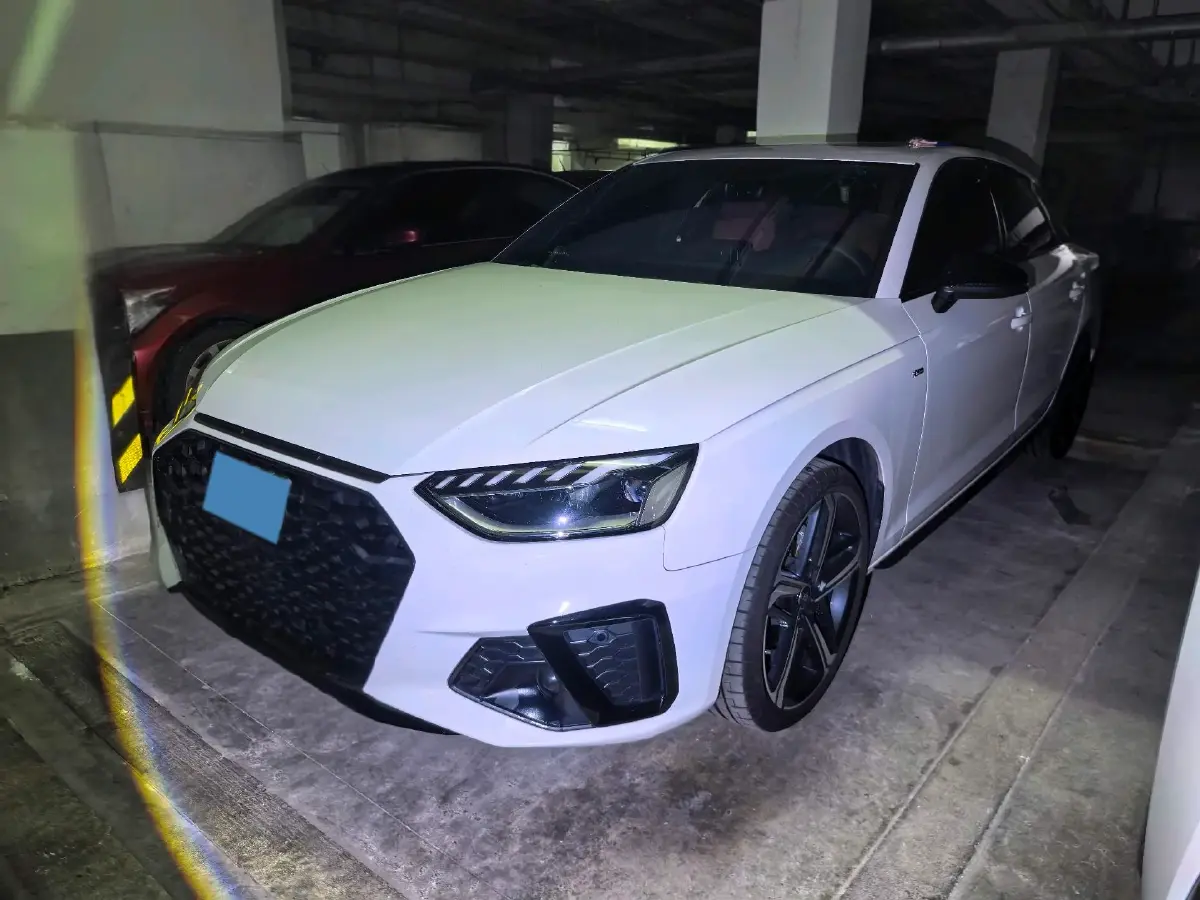 2024 Audi A4L 2.0T 190HP L4 7DCT