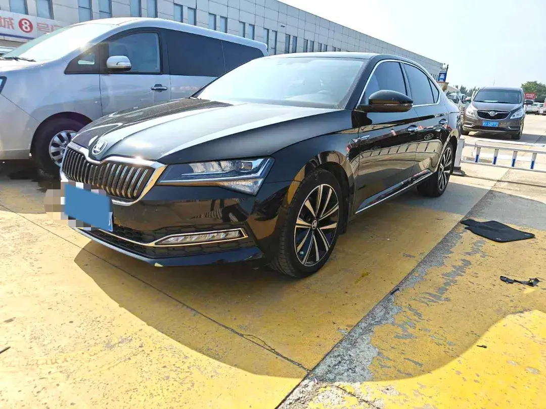 2021 Skoda Superb 2.0T 186HP L4 7DCT