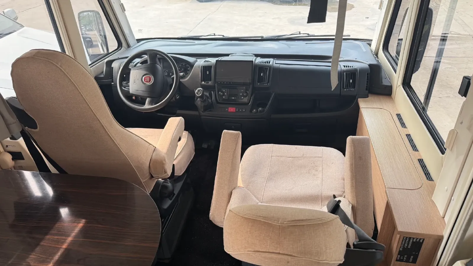 2015 Fiat Viaggio 1.4T 120HP L4 5MT,autocango,china used car exporter,china ev exporter,chinese used car exporter,chinese used ev exporter