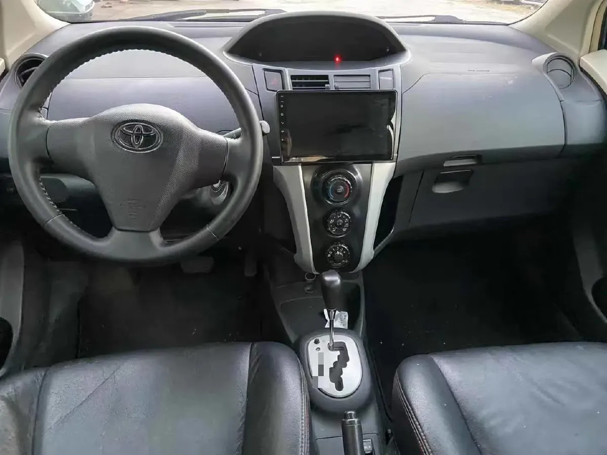 2011 Toyota Yaris 1.6L 118HP L4 4AT,autocango,china used car exporter,china ev exporter,chinese used car exporter,chinese used ev exporter