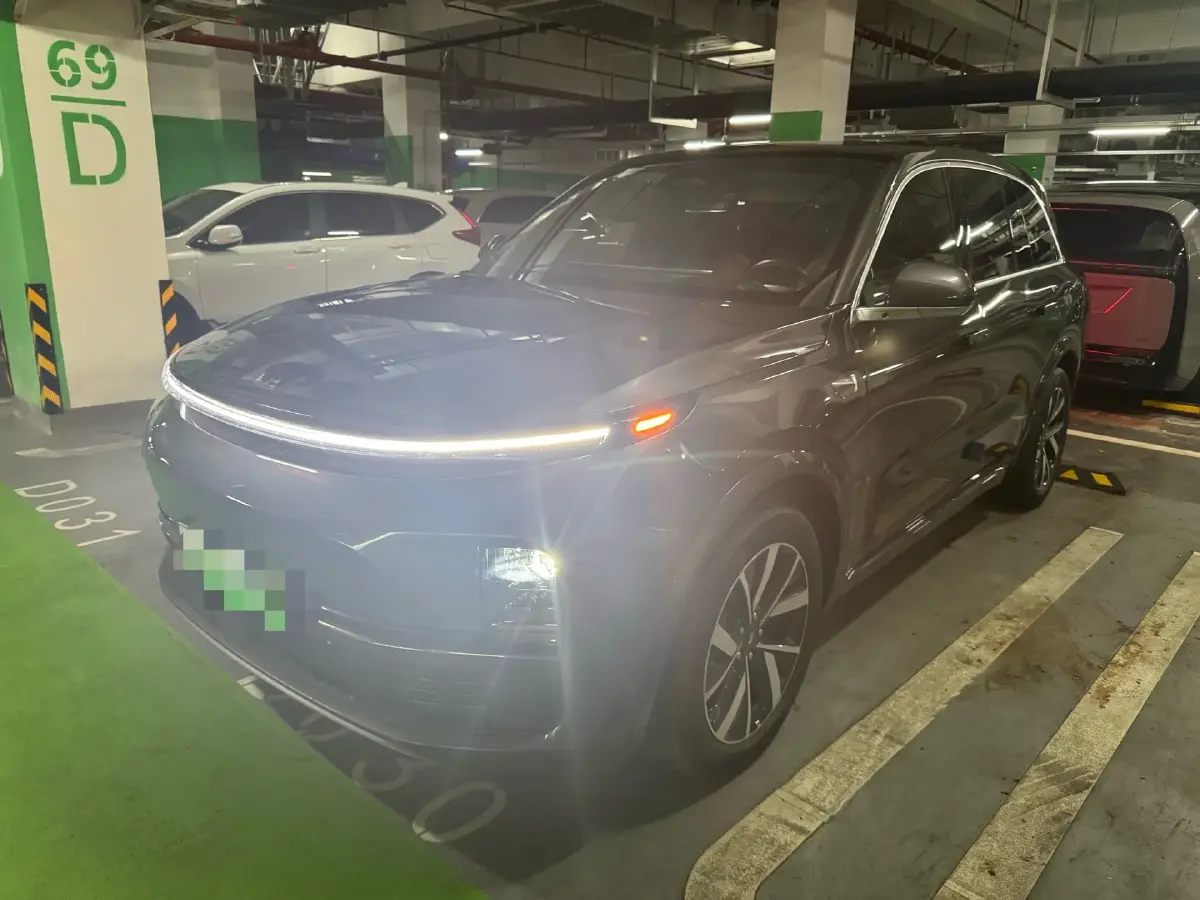 2023 Li L8 Range Extended 154HP REEV 40.9KWH