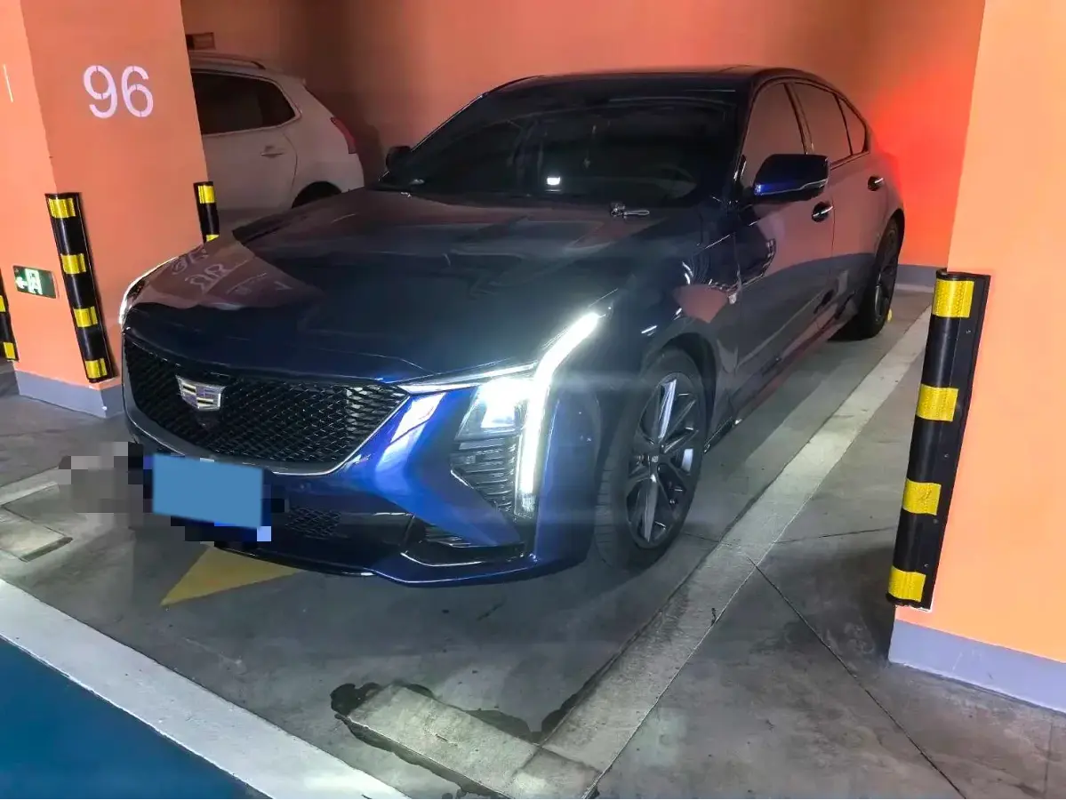 2024 Cadillac CT5 2.0T 237HP L4 10AT