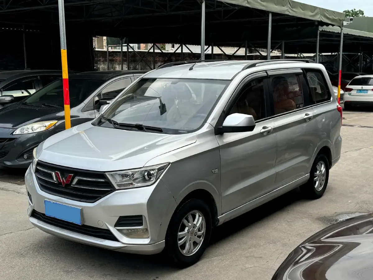 2018 WuLing HongGuang 1.5L 105HP L4 5MT