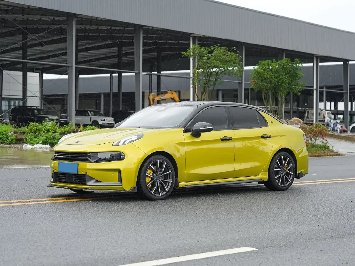 2019 LYNK&CO 03 2.0T 254HP L4 8AT