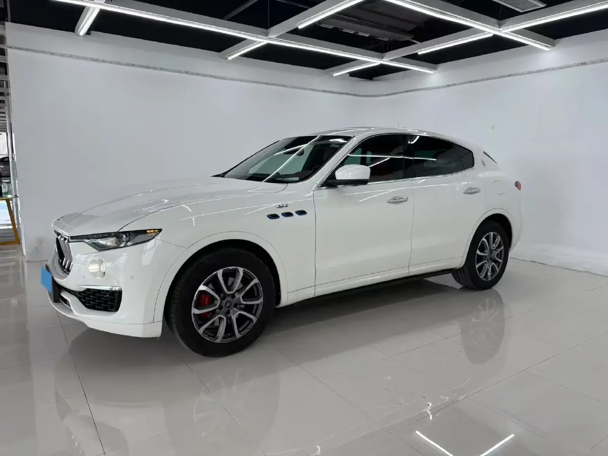 2022 Maserati Levante 2.0T 330HP L4 8AT