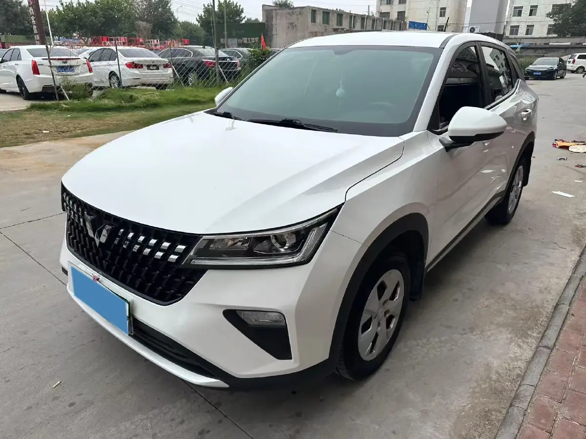 2022 WuLing XingChi 1.5L 99HP L4 6MT