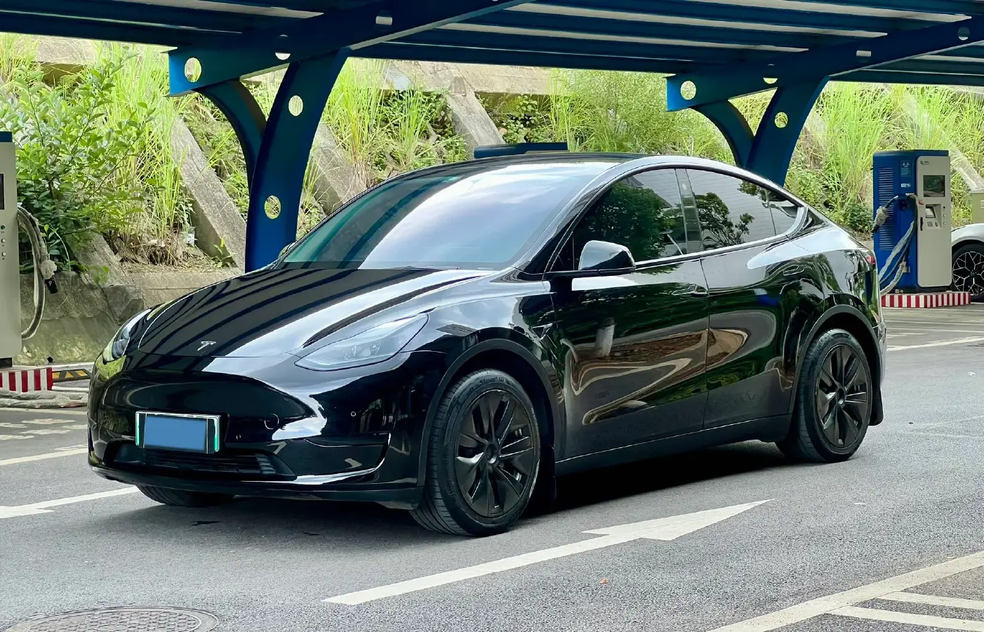 2022 Tesla Model Y BEV 60KWH