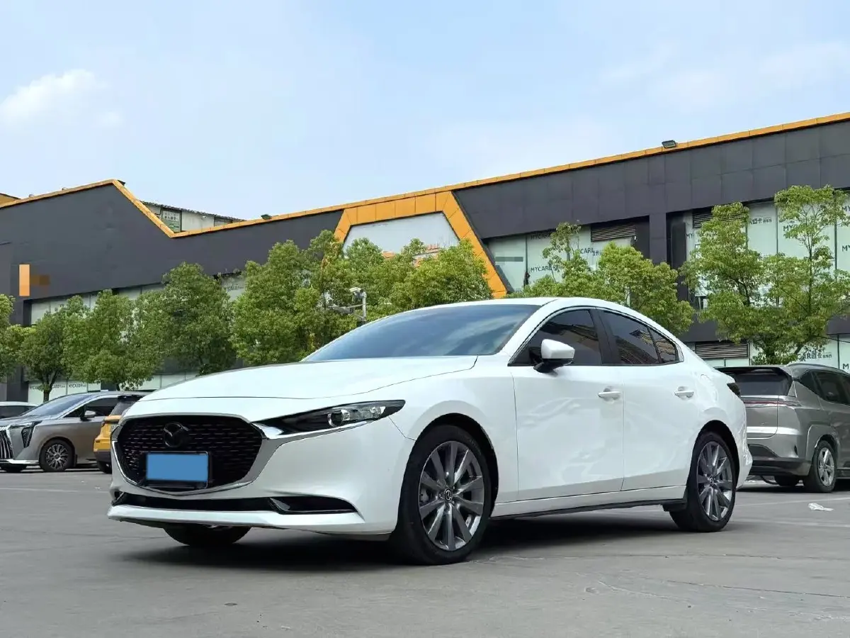 2023 Mazda 3 Axela 2.0L 158HP L4 6AT