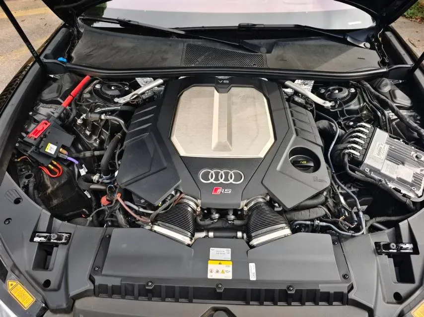 2024 Audi RS 6 4.0T 630HP V8 8AT,autocango,china used car exporter,china ev exporter,chinese used car exporter,chinese used ev exporter