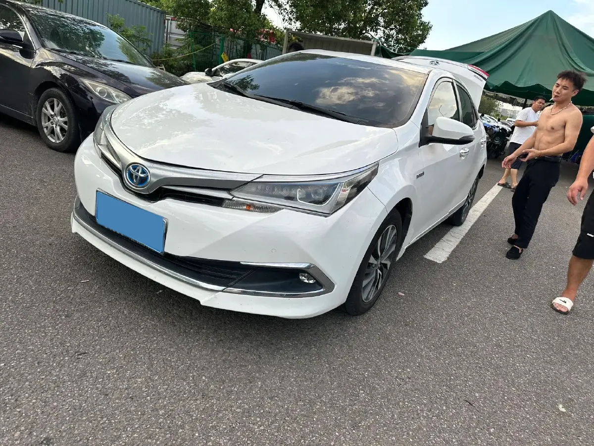 2018 Toyota Corolla 1.8L 99HP L4 E-CVT Hybrid
