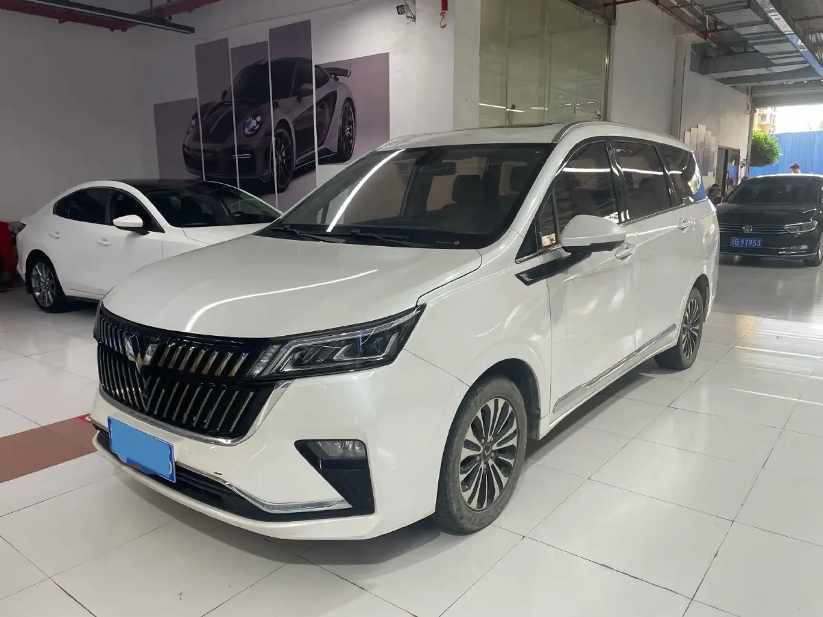 2022 WuLing JiaChen 1.5T 147HP L4 CVT