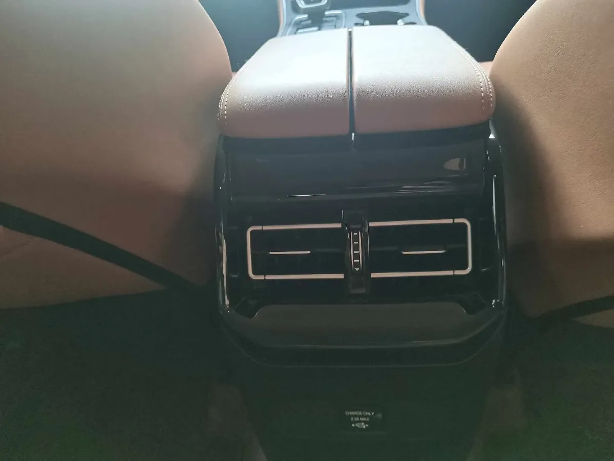 2024 DongFeng Forthing T5 EVO 1.5T 197HP L4 7DCT,autocango,china used car exporter,china ev exporter,chinese used car exporter,chinese used ev exporter