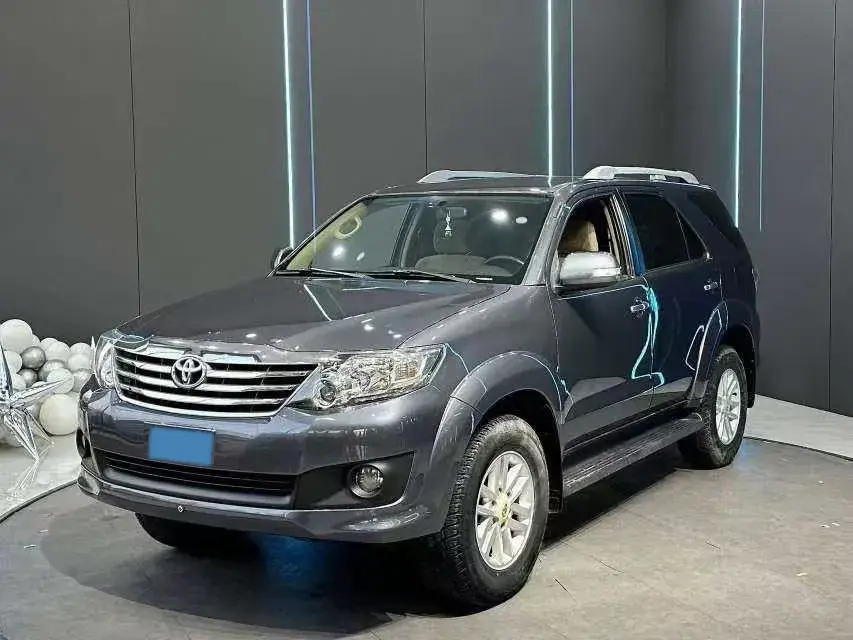 2011 Toyota Sienna 3.5L 269HP V6 6AT